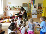 Den cizích zemí a jazyků